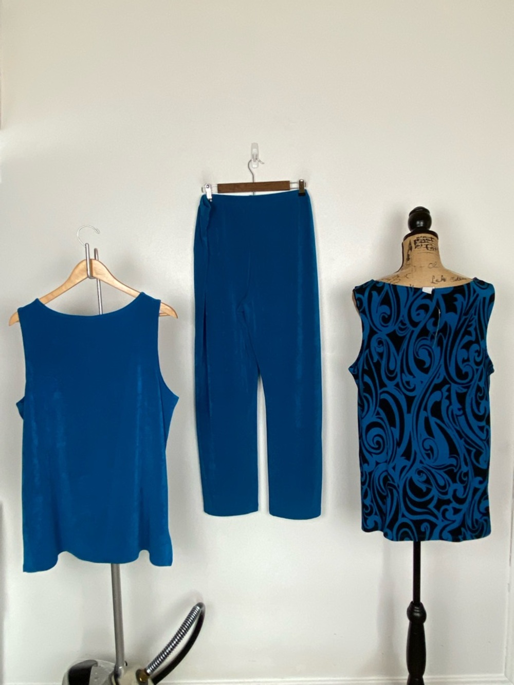 Chico's Travelers Pants Tank Top Three Pieces Set Sz XL Blue Floral Straight Leg - Picture 2 of 15